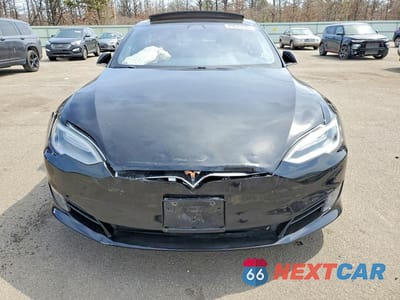 Piąte zdjęcie samochodu w środku: 2016 TESLA MODEL S VIN:5YJSA1E25GF168444 - miniatura