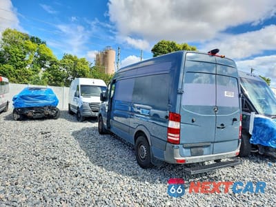Drugie zdjęcie samochodu z przodu: 2018 MERCEDES BENZ SPRINTER 2500 DELIVERY VAN VIN:WD3PE7CDXJP622339 - miniatura
