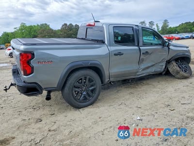 Trzecie zdjęcie samochodu z tyłu: 2025 CHEVROLET COLORADO TRAIL BOSS VIN:1GCPTEEK7S1212159 - miniatura