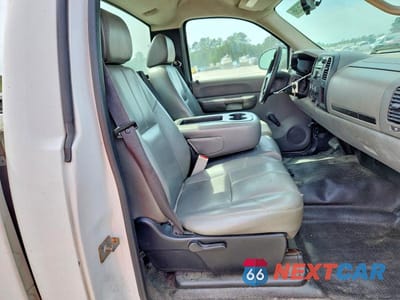 Zdjęcie 10 z 12 samochodu: 2008 GMC SIERRA C1500 VIN:1GTEC14XX8Z150649 - miniatura