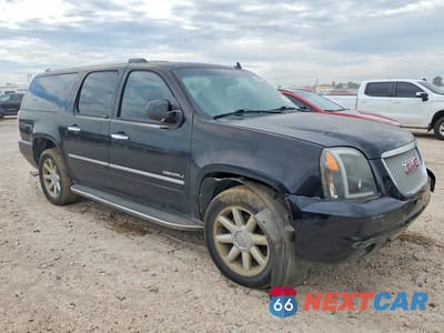 Czwarte zdjęcie samochodu z boku: 2011 GMC YUKON XL DENALI VIN:1GKS2MEF7BR361347 - miniatura