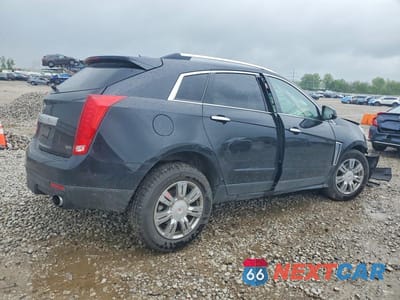 Trzecie zdjęcie samochodu z tyłu: 2016 CADILLAC SRX PERFORMANCE COLLECTION VIN:3GYFNFE31GS563766 - miniatura
