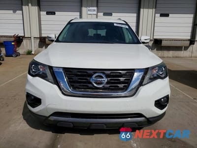 Piąte zdjęcie samochodu w środku: 2018 NISSAN PATHFINDER SV VIN:5N1DR2MN9JC631821 - miniatura