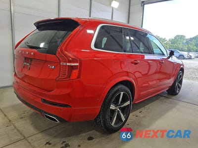 Trzecie zdjęcie samochodu z tyłu: 2017 VOLVO XC90 T6 VIN:YV4A22PM7H1145252 - miniatura