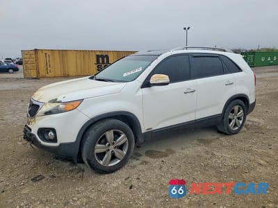 2013 KIA SORENTO EX 5XYKUDA26DG411052 - główne zdjęcie licytacji z USA - miniatura