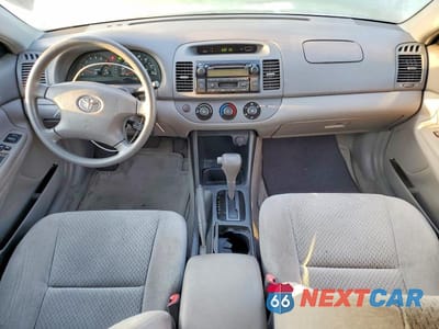 Zdjęcie 8 z 11 samochodu: 2004 TOYOTA CAMRY LE V6 VIN:4T1BF32K54U079683 - miniatura