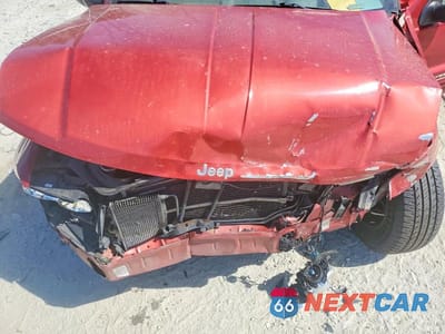 Zdjęcie 12 z 13 samochodu: 2004 JEEP GRAND CHEROKEE LIMITED VIN:1J4GX58N64C113621 - miniatura