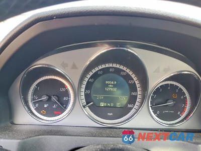 Zdjęcie 9 z 12 samochodu: 2011 MERCEDES-BENZ C 300 4MATIC VIN:WDDGF8BB6BR181717 - miniatura