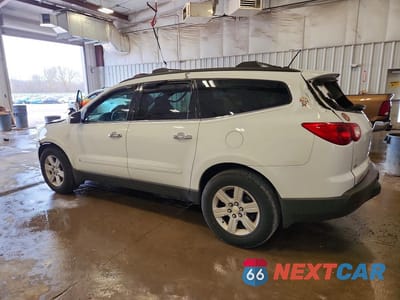 Drugie zdjęcie samochodu z przodu: 2010 CHEVROLET TRAVERSE LT VIN:1GNLVGED3AS125736 - miniatura