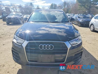 Piąte zdjęcie samochodu w środku: 2017 AUDI Q3 PREMIUM VIN:WA1ECCFS3HR017481 - miniatura