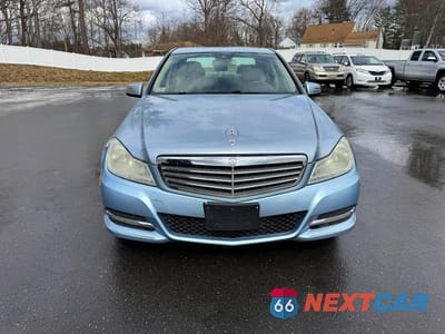 Zdjęcie 6 z 13 samochodu: 2014 MERCEDES-BENZ C 300 4MATIC VIN:WDDGF8AB5ER317146 - miniatura