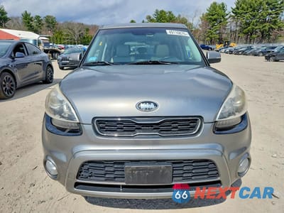 Piąte zdjęcie samochodu w środku: 2013 KIA SOUL ! VIN:KNDJT2A6XD7551169 - miniatura