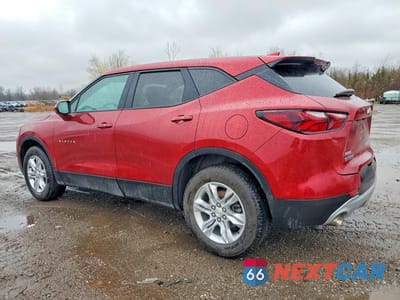 Drugie zdjęcie samochodu z przodu: 2021 CHEVROLET BLAZER 1LT VIN:3GNKBBRAXMS568353 - miniatura