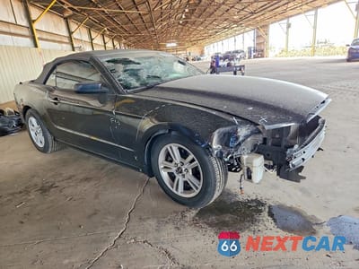 Czwarte zdjęcie samochodu z boku: 2014 FORD MUSTANG VIN:1ZVBP8EM5E5215752 - miniatura