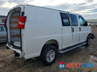 Trzecie zdjęcie samochodu z tyłu: 2025 CHEVROLET EXPRESS G2500 VIN:1GCWGAFP2S1160118 - miniatura