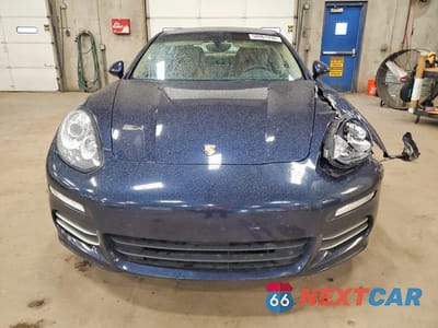 Piąte zdjęcie samochodu w środku: 2016 PORSCHE PANAMERA S VIN:WP0AB2A7XGL050094 - miniatura