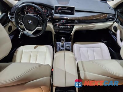 Zdjęcie 8 z 12 samochodu: 2015 BMW X5 XDRIVE35I VIN:5UXKR0C5XF0P13386 - miniatura