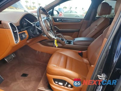 Zdjęcie 7 z 14 samochodu: 2021 PORSCHE CAYENNE GTS VIN:WP1AG2AY3MDA33930 - miniatura
