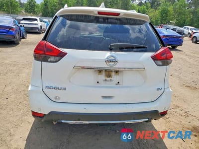 Zdjęcie 6 z 12 samochodu: 2020 NISSAN ROGUE SV VIN:JN8AT2MTXLW010469 - miniatura