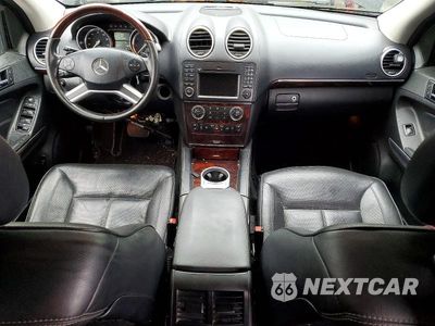 Zdjęcie 8 z 13 samochodu: 2010 MERCEDES-BENZ GL 550 4MATIC VIN:4JGBF8GE0AA570000 - miniatura