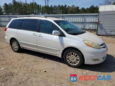 Czwarte zdjęcie samochodu z boku: 2007 TOYOTA SIENNA XLE 7-PASSENGER VIN:5TDZK22C07S031356 - miniatura