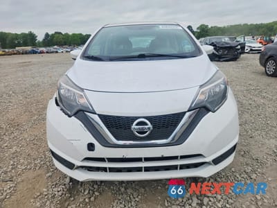 Piąte zdjęcie samochodu w środku: 2019 NISSAN VERSA NOTE S VIN:3N1CE2CP4KL360495 - miniatura