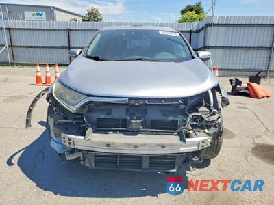 Piąte zdjęcie samochodu w środku: 2019 HONDA CR-V EX VIN:7FARW1H52KE033733 - miniatura
