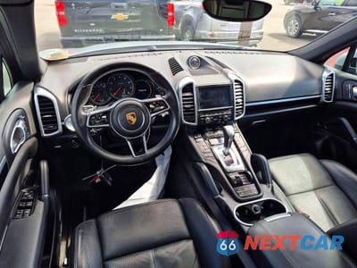 Zdjęcie 9 z 14 samochodu: 2016 PORSCHE CAYENNE VIN:WP1AA2A24GLA09966 - miniatura