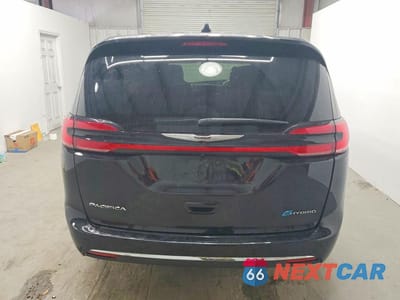 Zdjęcie 6 z 14 samochodu: 2025 CHRYSLER PACIFICA HYBRID SELECT VIN:2C4RC1S77SR577762 - miniatura