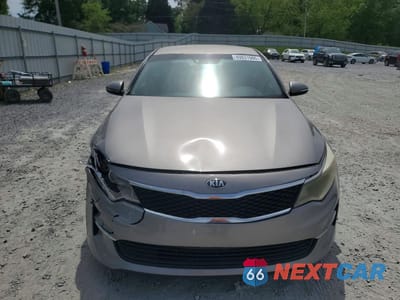 Piąte zdjęcie samochodu w środku: 2016 KIA OPTIMA LX VIN:5XXGT4L34GG114207 - miniatura