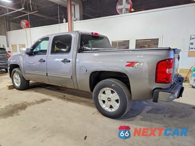 Drugie zdjęcie samochodu z przodu: 2013 CHEVROLET SILVERADO K1500 LT VIN:3GCPKSE71DG339636 - miniatura