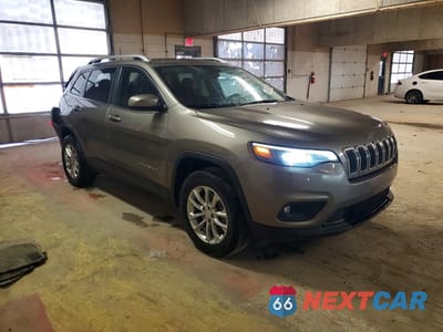 Czwarte zdjęcie samochodu z boku: 2019 JEEP CHEROKEE LATITUDE VIN:1C4PJMCB8KD131141 - miniatura