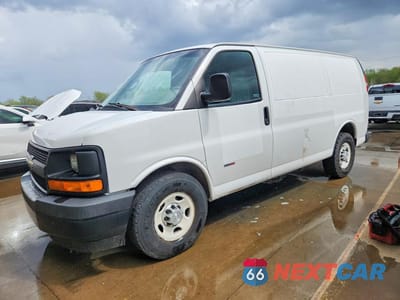 2017 CHEV EXPRESS G2500 1GCWGAF1XH1217198 - główne zdjęcie licytacji z USA - miniatura