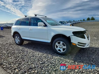 Czwarte zdjęcie samochodu z boku: 2004 VOLKSWAGEN TOUAREG 3.2 VIN:WVGBC67L24D016813 - miniatura