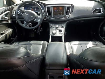 Zdjęcie 8 z 12 samochodu: 2016 CHRYSLER 200 C VIN:1C3CCCCG8GN105014 - miniatura