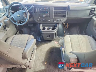 Zdjęcie 8 z 13 samochodu: 2016 CHEVROLET EXPRESS G3500 LT VIN:1GAZGPFG8G1289335 - miniatura
