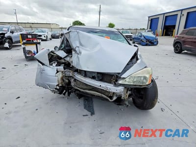 Piąte zdjęcie samochodu w środku: 2005 HONDA ACCORD EX VIN:1HGCM56835A131342 - miniatura