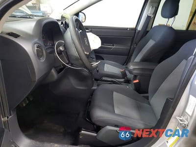 Zdjęcie 7 z 12 samochodu: 2010 JEEP COMPASS SPORT VIN:1J4NF4FB8AD517913 - miniatura