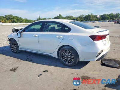 Drugie zdjęcie samochodu z przodu: 2023 KIA FORTE GT LINE VIN:3KPF54AD5PE562045 - miniatura
