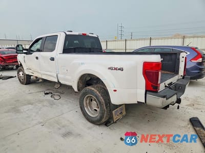 Drugie zdjęcie samochodu z przodu: 2021 FORD F350 SUPER DUTY VIN:1FT8W3DT0MED43195 - miniatura