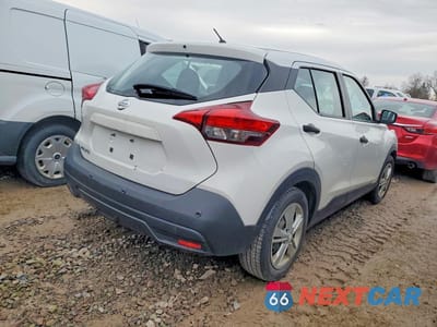 Trzecie zdjęcie samochodu z tyłu: 2020 NISSAN KICKS S VIN:3N1CP5BV1LL493860 - miniatura