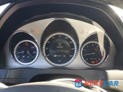 Zdjęcie 9 z 12 samochodu: 2011 MERCEDES-BENZ C 300 VIN:WDDGF5EB4BR168569 - miniatura
