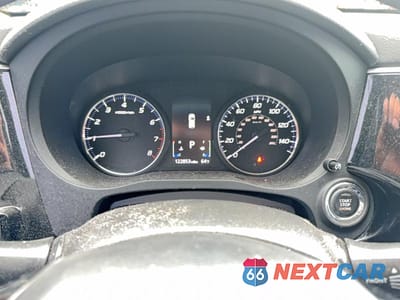 Zdjęcie 8 z 10 samochodu: 2018 MITSUBISHI OUTLANDER SE VIN:JA4AD3A34JZ001551 - miniatura