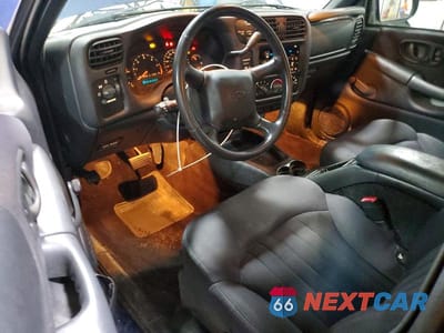 Zdjęcie 8 z 12 samochodu: 2003 CHEVROLET S TRUCK S10 VIN:1GCDT19X738108281 - miniatura