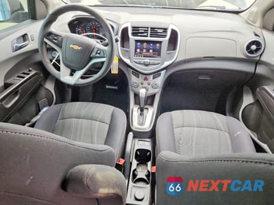 Zdjęcie 8 z 12 samochodu: 2020 CHEVROLET SONIC LT VIN:1G1JD5SB4L4140479 - miniatura