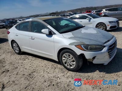 Czwarte zdjęcie samochodu z boku: 2017 HYUNDAI ELANTRA SE VIN:5NPD74LF2HH070151 - miniatura