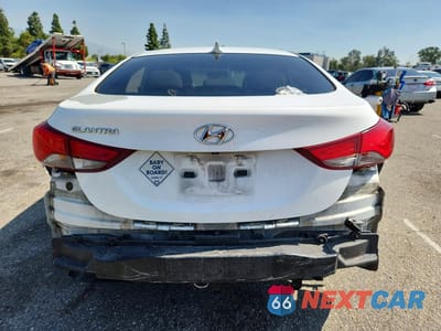 Zdjęcie 6 z 12 samochodu: 2014 HYUNDAI ELANTRA SE VIN:5NPDH4AE8EH507427 - miniatura