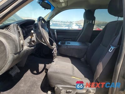 Zdjęcie 7 z 12 samochodu: 2011 CHEVROLET SILVERADO K1500 LT VIN:3GCPKSE37BG273037 - miniatura