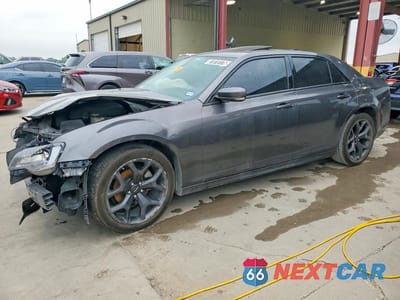2023 CHRYSLER 300 TOURING L 2C3CCADG3PH543323 - główne zdjęcie licytacji z USA - miniatura