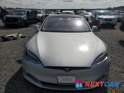 Piąte zdjęcie samochodu w środku: 2017 TESLA MODEL S VIN:5YJSA1E13HF219724 - miniatura